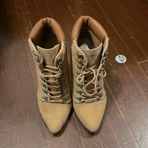 Heel boots